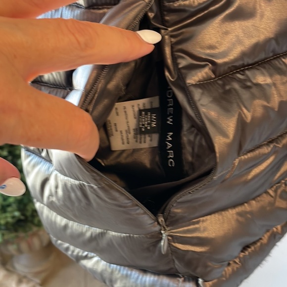 ANDREW MARC women’s REVERSIBLE metallic gray blk puffer / plush hooded jacket M - Picture 8 of 17